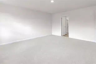 3006 Middle Creek Ln, Greensboro, NC 27405 - Photo 15