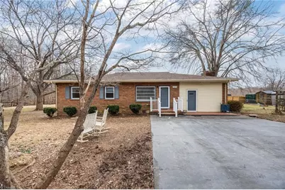 289 Vfw Road, Reidsville, NC 27320 - Photo 1