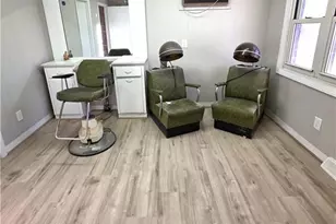 802 E Warren Ave, Eden, NC 27288 - Photo 15