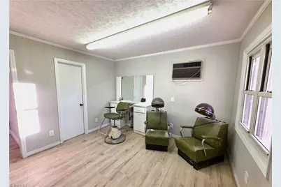 802 E Warren Avenue, Eden, NC 27288 - Photo 13