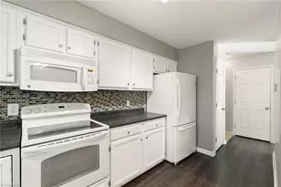 6018 Dawn Ridge Trail, Greensboro, NC 27410 - Photo 15