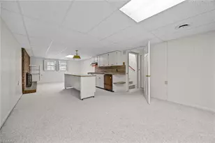 1122 Kensington Dr, High Point, NC 27262 - Photo 37