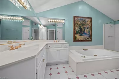 1122 Kensington Drive, High Point, NC 27262 - Photo 25