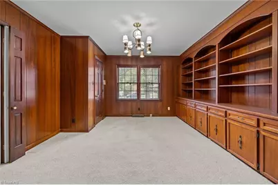 1122 Kensington Drive, High Point, NC 27262 - Photo 19