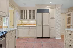 1122 Kensington Dr, High Point, NC 27262 - Photo 7