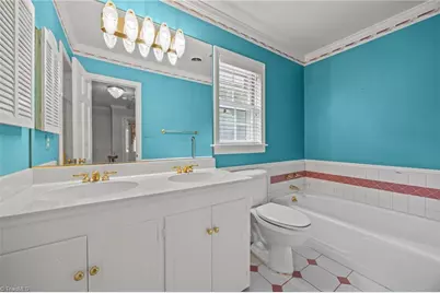 1122 Kensington Drive, High Point, NC 27262 - Photo 29