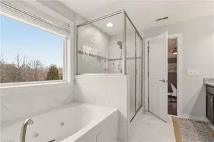 5820 Griffin Village Ct, Greensboro, NC 27455 - Photo 31