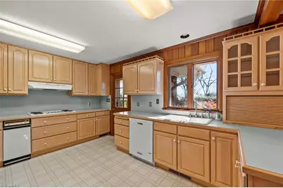 2410 Bitting Road, Winston-Salem, NC 27104 - Photo 11