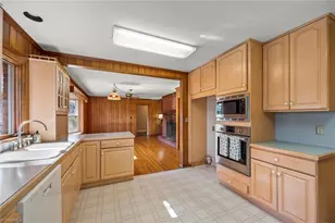 2410 Bitting Rd, Winston-Salem, NC 27104 - Photo 11