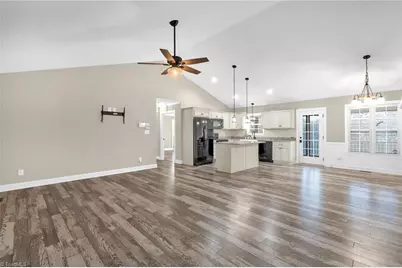 572 Anderson Road, Eden, NC 27288 - Photo 7