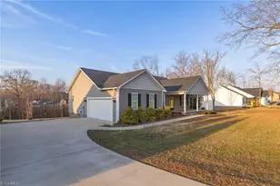 572 Anderson Rd, Eden, NC 27288 - Photo 5