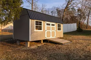 572 Anderson Rd, Eden, NC 27288 - Photo 29