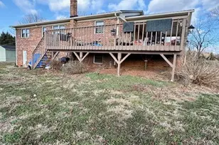 927 Shingle Gap Rd, Purlear, NC 28665 - Photo 17