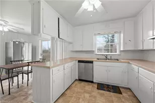 2750 Maplewood Ave, Winston-Salem, NC 27103 - Photo 7