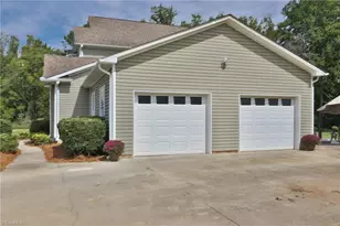 3137 Yorkshire Ln, Boonville, NC 27011 - Photo 41