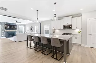 3440 Castlerock Dr, Burlington, NC 27215 - Photo 9