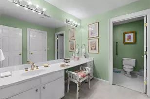 7 Charleston Square, Greensboro, NC 27408 - Photo 41