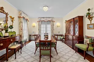 7 Charleston Square, Greensboro, NC 27408 - Photo 11