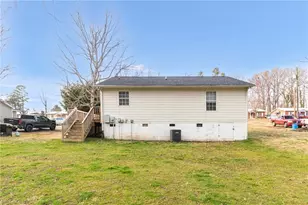 112 Rotary Ln, Thomasville, NC 27360 - Photo 17