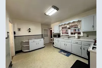 718 Ellwood Drive, High Point, NC 27260 - Photo 11