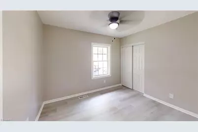 2401 Phoenix Drive, Greensboro, NC 27406 - Photo 21