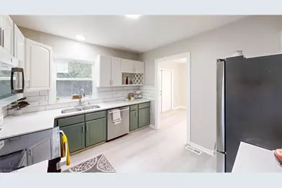 2401 Phoenix Drive, Greensboro, NC 27406 - Photo 11