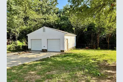 2401 Phoenix Drive, Greensboro, NC 27406 - Photo 35