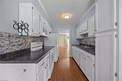 320 Oak Arbor Lane, Winston-Salem, NC 27104 - Photo 7