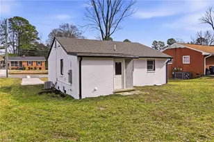 1408 Willow Rd, Greensboro, NC 27401 - Photo 25