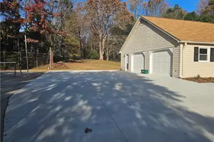 3721 Herchel Ln, Winston-Salem, NC 27106 - Photo 5