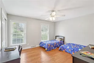 1412 Hobbs Rd, Greensboro, NC 27410 - Photo 33