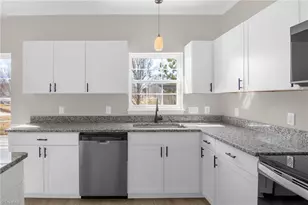 2105 Burton Run Rd, High Point, NC 27262 - Photo 15