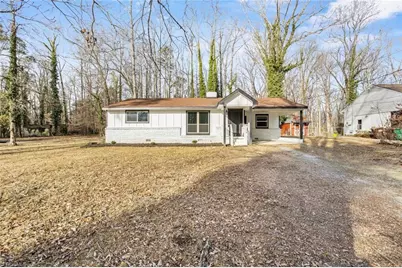 423 Dogwood Circle, High Point, NC 27260 - Photo 1