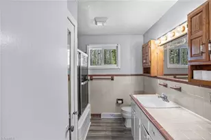 423 Dogwood Cir, High Point, NC 27260 - Photo 5