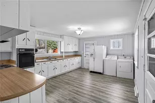 423 Dogwood Cir, High Point, NC 27260 - Photo 11