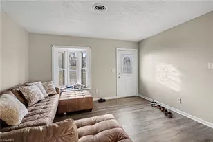 1065 Claremont Ave NE, Winston-Salem, NC 27101 - Photo 5