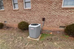 737 Lee Rd, Thomasville, NC 27360 - Photo 19