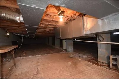 737 Lee Road, Thomasville, NC 27360 - Photo 17