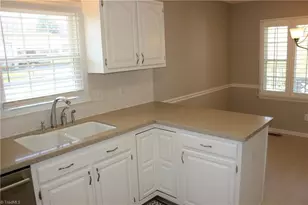 4140 Willmeade Dr, Winston-Salem, NC 27127 - Photo 11