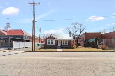 205 W Hunter Street, Madison, NC 27025 - Photo 25