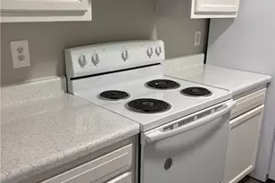 1041 W Barton St, Greensboro, NC 27407 - Photo 3