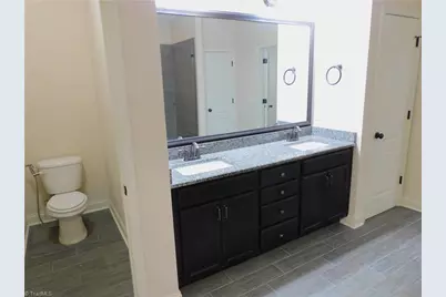 4517 Gunnersbury Lane, High Point, NC 27265 - Photo 21