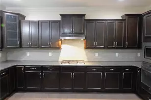 4517 Gunnersbury Ln, High Point, NC 27265 - Photo 7