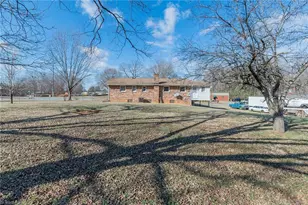 7210 Vance Rd, Kernersville, NC 27284 - Photo 9