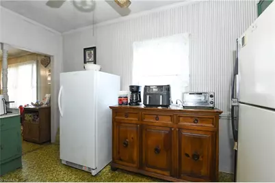 2301 Maple Street, Greensboro, NC 27405 - Photo 7