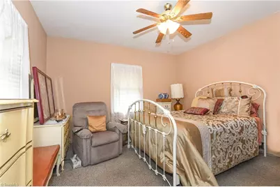 2301 Maple Street, Greensboro, NC 27405 - Photo 15