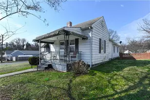 2301 Maple St, Greensboro, NC 27405 - Photo 3