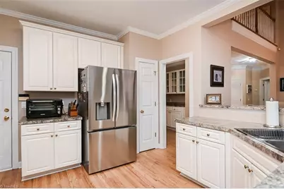 305 Sawgrass Court, Mebane, NC 27302 - Photo 15