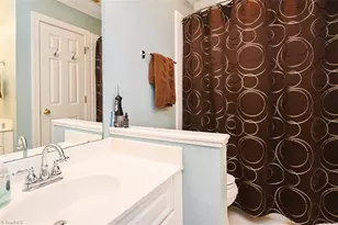 305 Sawgrass Ct, Mebane, NC 27302 - Photo 31