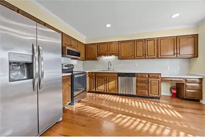 1103 Summer Place, Greensboro, NC 27410 - Photo 9